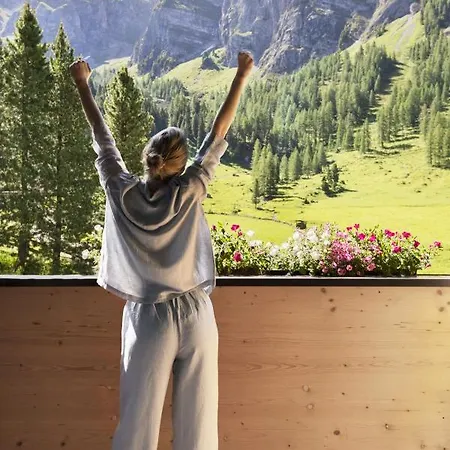 Värdshus Berggasthaus Hoellensteinhuette