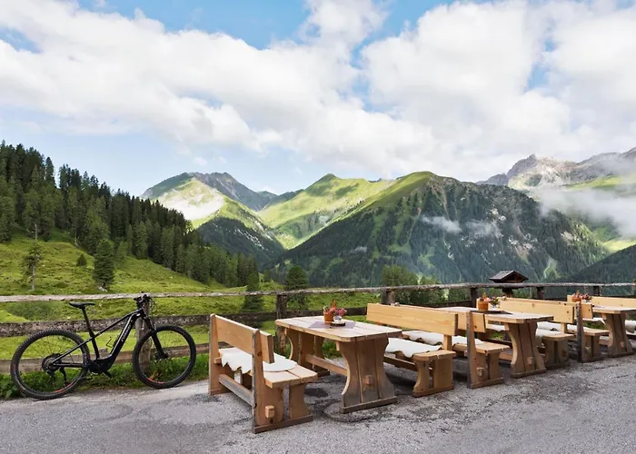 Berggasthaus Hollensteinhutte بيت ريفي