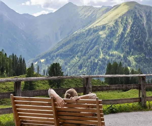 Berggasthaus Hollensteinhutte بيت ريفي 3*