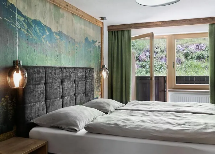 Berggasthaus Höllensteinhütte Gasthof Tux