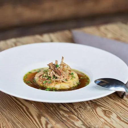 Berggasthaus Hoellensteinhuette Tux