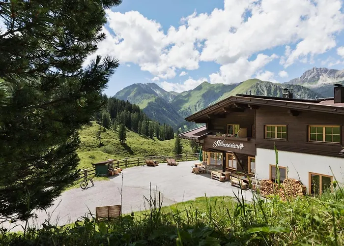 Berggasthaus Hoellensteinhuette 3* Tux